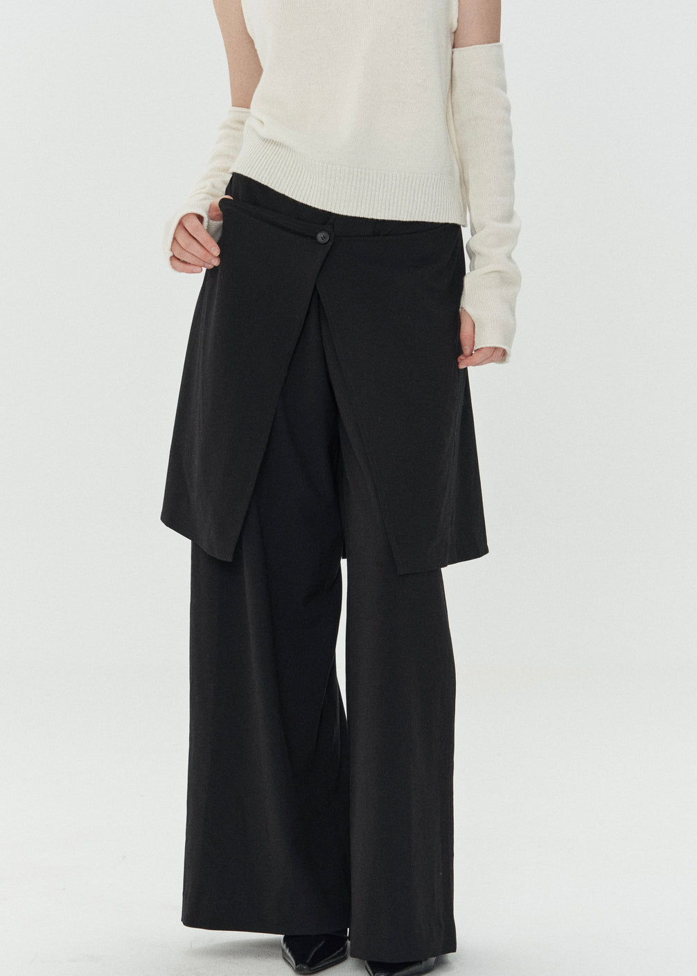 Slit Two-Piece Trousers