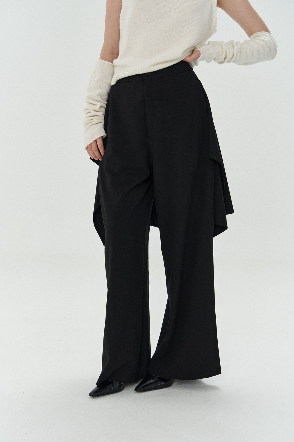 Slit Two-Piece Trousers